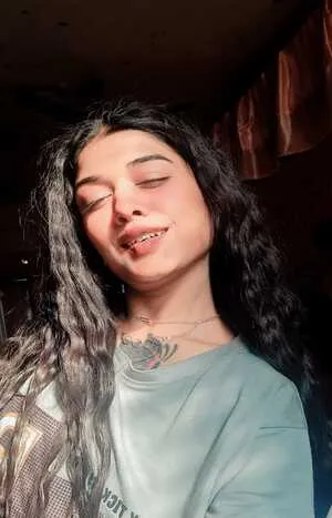 VIP call girl in South Delhi