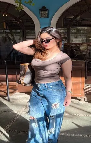VIP call girl in South Delhi